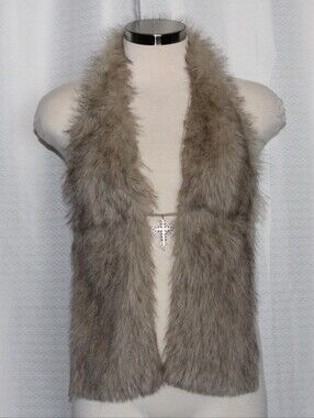 ROMWE Y2K Grunge Faux Fur Halter Top with Cross Charm – XS